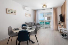 Elvin Apartment with sea view